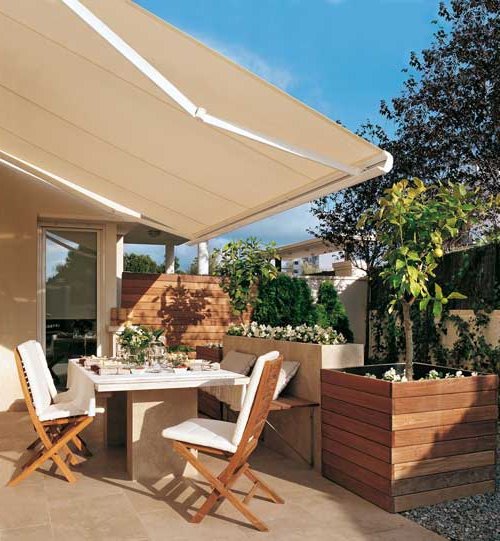 how to choose a patio awning