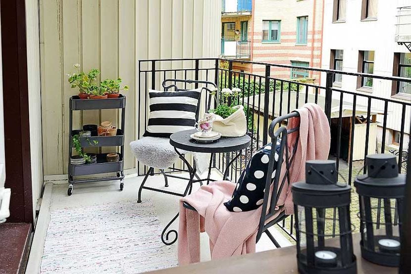 wrought iron furniture for the terrace