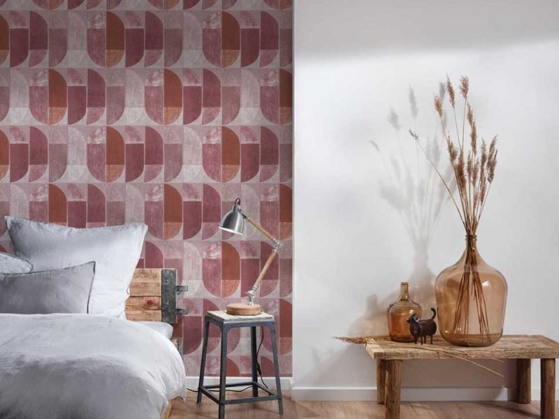 How to decorate walls with geometric wallpapers