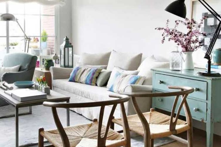 Adding color to your decor with restored furniture